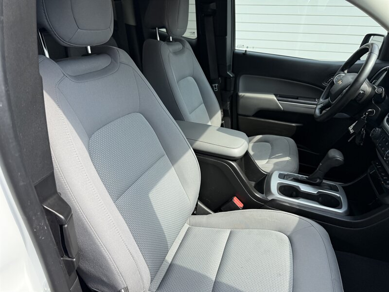 2020 Chevrolet Colorado LT photo 14