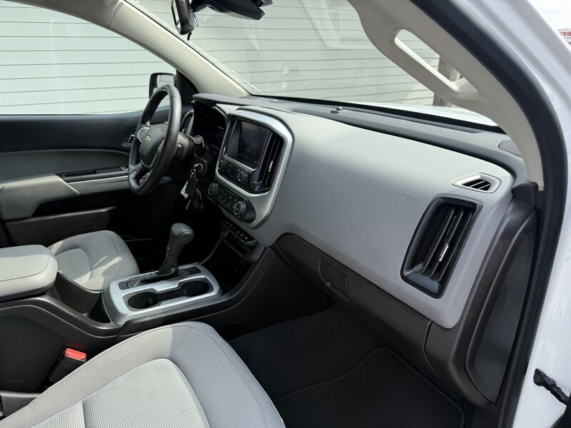2020 Chevrolet Colorado LT photo 15