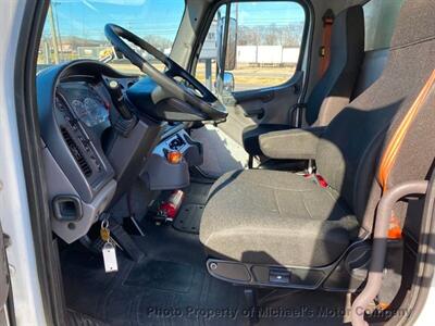 2015 FREIGHTLINER BOX TRUCK   - Photo 8 - Nashville, TN 37210