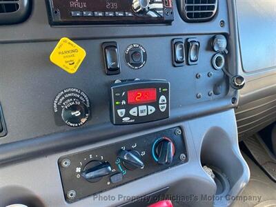 2015 FREIGHTLINER BOX TRUCK   - Photo 7 - Nashville, TN 37210