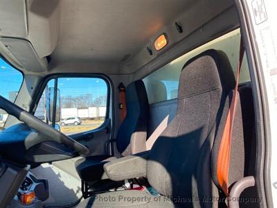 2015 FREIGHTLINER BOX TRUCK   - Photo 9 - Nashville, TN 37210