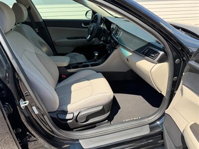 2017 Kia Optima LX   - Photo 25 - Nashville, TN 37210