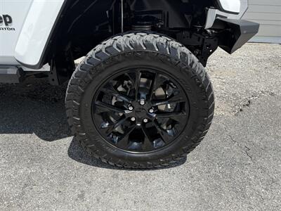 2023 Jeep Gladiator Overland   - Photo 7 - Nashville, TN 37210