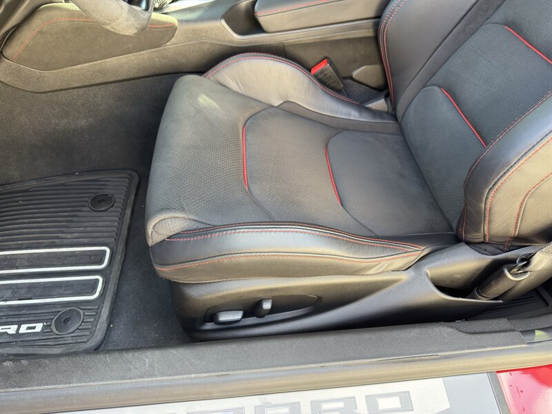 2021 Chevrolet Camaro ZL1 Coupe photo 16