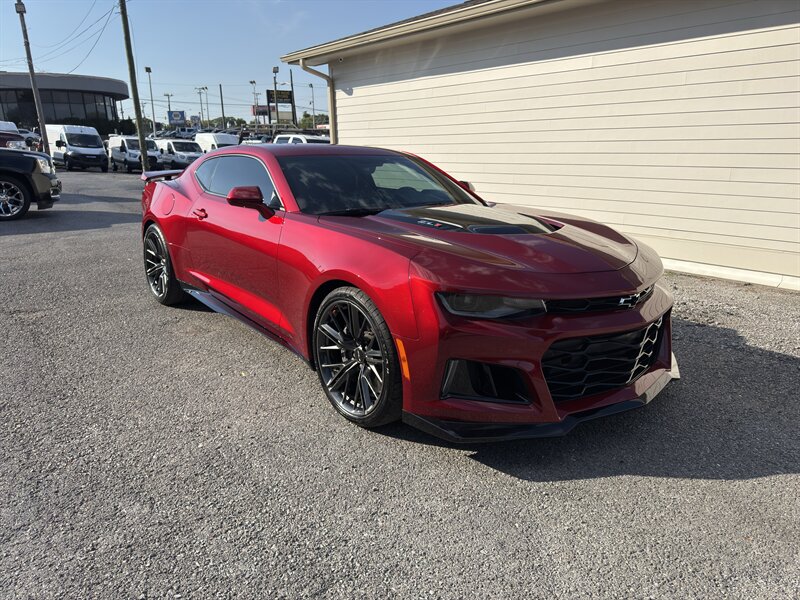 2021 Chevrolet Camaro ZL1 Coupe photo 2