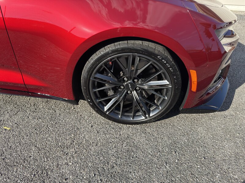 2021 Chevrolet Camaro ZL1 Coupe photo 9