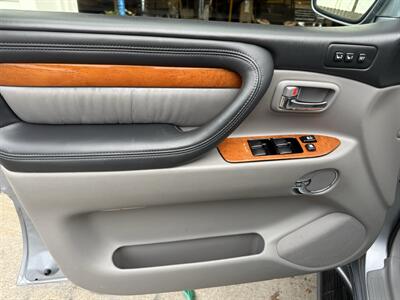 2005 Lexus LX 470 - Photo 56 - Nashville, TN 37210