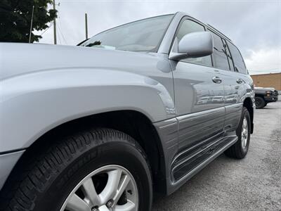 2005 Lexus LX 470 - Photo 29 - Nashville, TN 37210