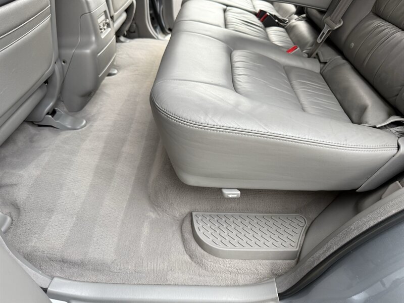 2005 Lexus LX 470 - Photo 77 - Nashville, TN 37210