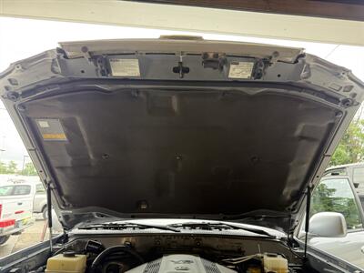 2005 Lexus LX 470 - Photo 39 - Nashville, TN 37210