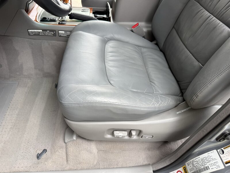 2005 Lexus LX 470 - Photo 57 - Nashville, TN 37210