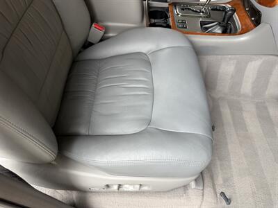 2005 Lexus LX 470 - Photo 66 - Nashville, TN 37210