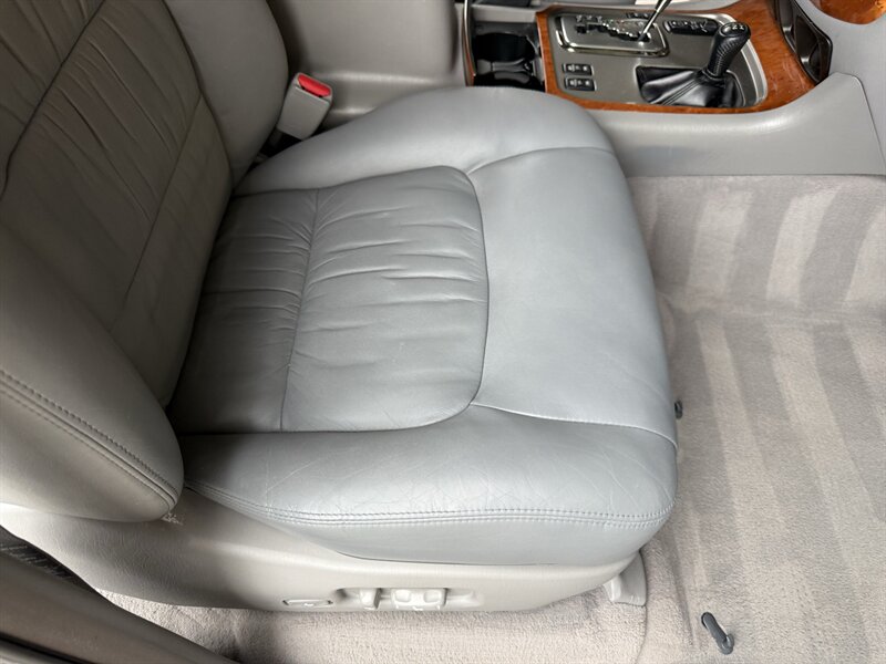 2005 Lexus LX 470 - Photo 66 - Nashville, TN 37210