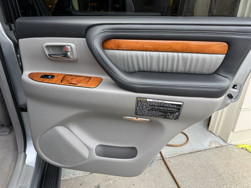 2005 Lexus LX 470 - Photo 73 - Nashville, TN 37210