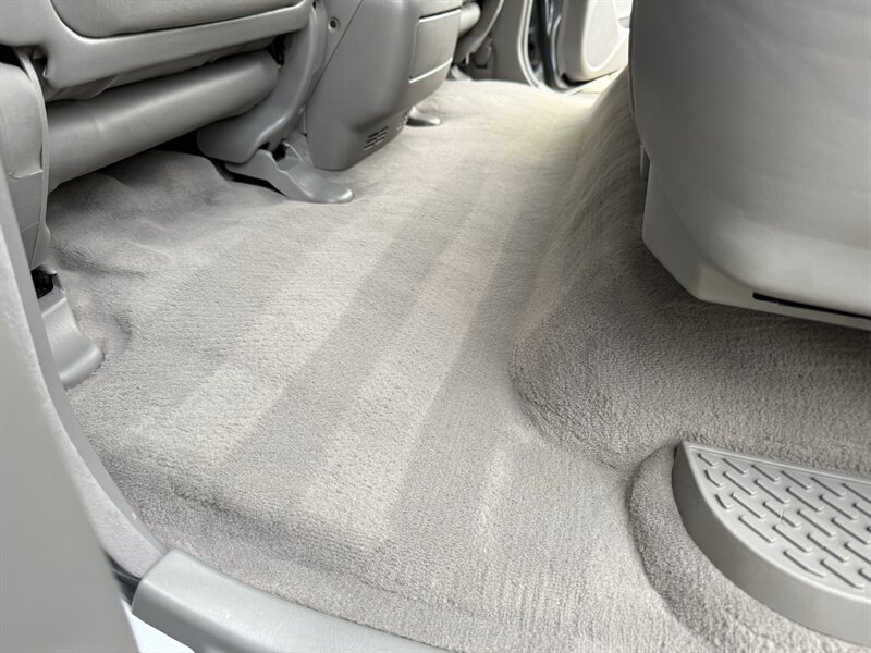 2005 Lexus LX 470 - Photo 78 - Nashville, TN 37210