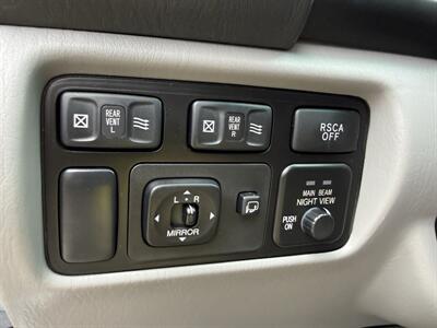 2005 Lexus LX 470 - Photo 42 - Nashville, TN 37210