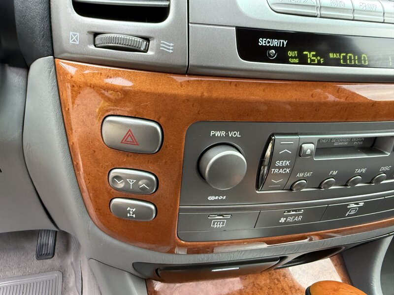 2005 Lexus LX 470 - Photo 47 - Nashville, TN 37210