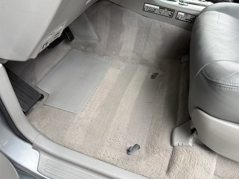 2005 Lexus LX 470 - Photo 58 - Nashville, TN 37210