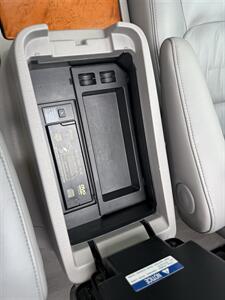 2005 Lexus LX 470 - Photo 41 - Nashville, TN 37210