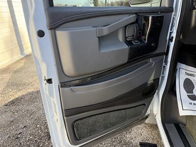 2017 GMC Savana 2500   - Photo 16 - Nashville, TN 37210