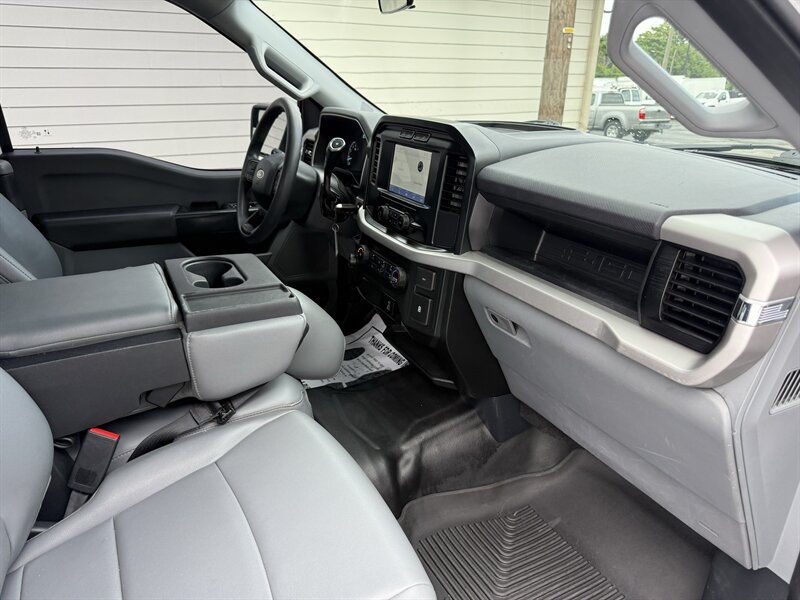 2022 Ford F-150 XL - Photo 2 - Nashville, TN 37210