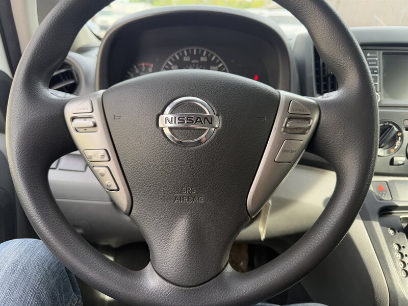 2021 Nissan NV200 S photo 2