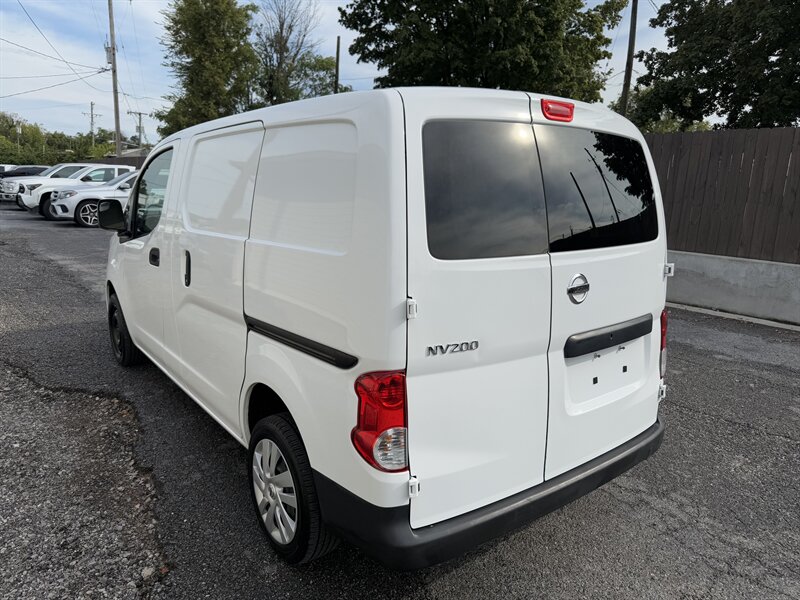 2021 Nissan NV200 S photo 10