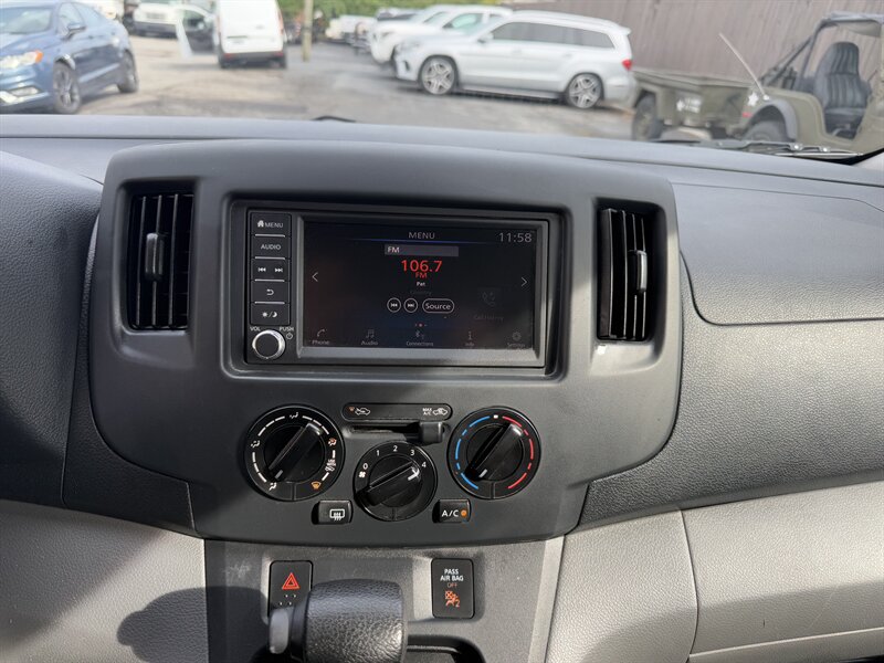 2021 Nissan NV200 S photo 3