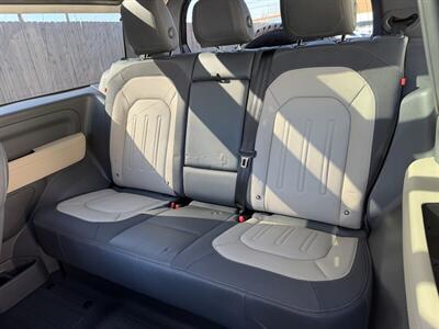 2022 Land Rover Defender 90 X-Dynamic SE   - Photo 25 - Nashville, TN 37210