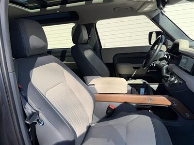 2022 Land Rover Defender 90 X-Dynamic SE   - Photo 31 - Nashville, TN 37210