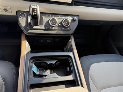 2022 Land Rover Defender 90 X-Dynamic SE   - Photo 40 - Nashville, TN 37210