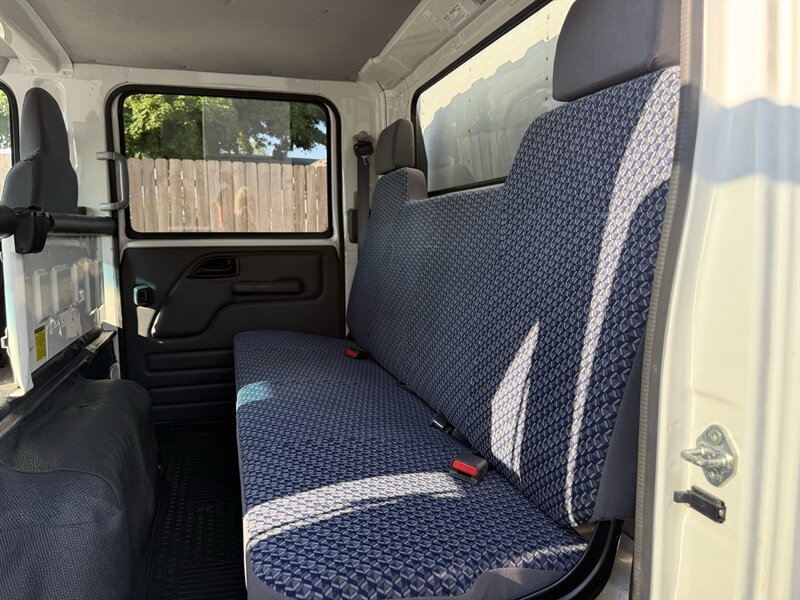 2024 Isuzu NPR HD - Photo 25 - Nashville, TN 37210