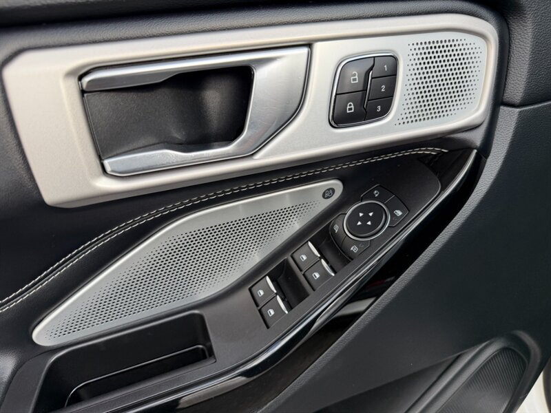 2021 Ford Explorer ST - Photo 17 - Nashville, TN 37210