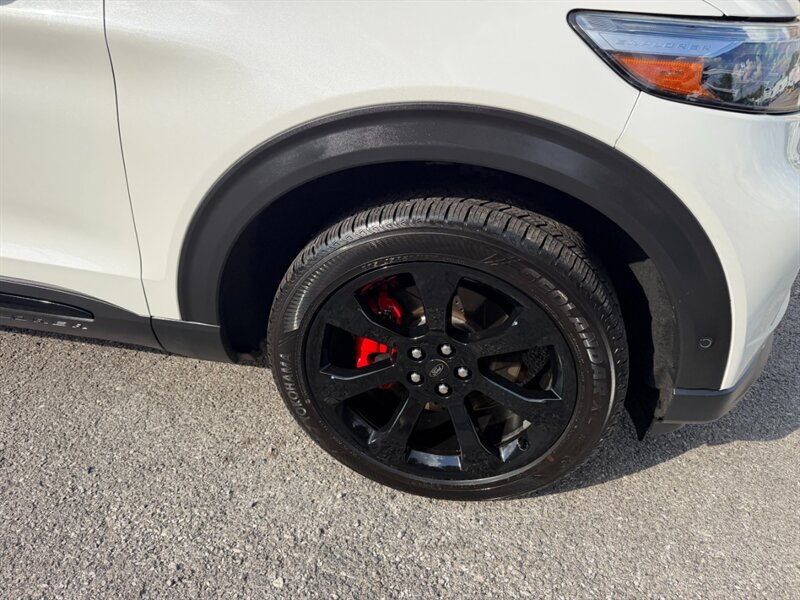 2021 Ford Explorer ST - Photo 13 - Nashville, TN 37210