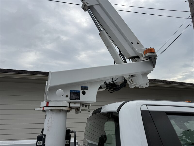2019 Ford F-450 Super Duty XL ALTEC BUCKET TRUCK - Photo 27 - Nashville, TN 37210
