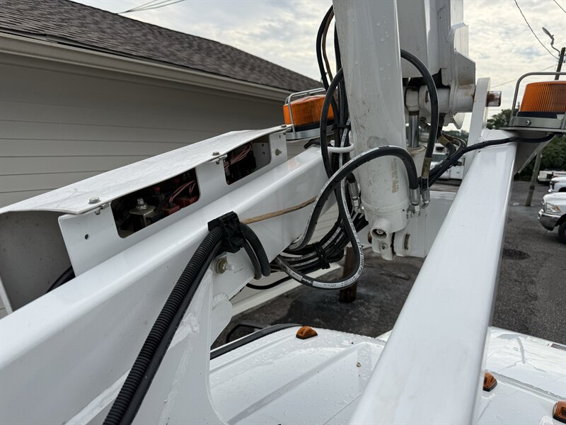 2019 Ford F-450 Super Duty XL ALTEC BUCKET TRUCK - Photo 19 - Nashville, TN 37210
