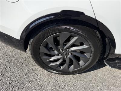 2023 Land Rover Discovery P360 S R-Dynamic   - Photo 11 - Nashville, TN 37210