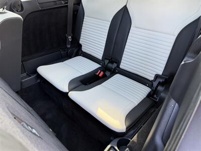 2023 Land Rover Discovery P360 S R-Dynamic   - Photo 30 - Nashville, TN 37210