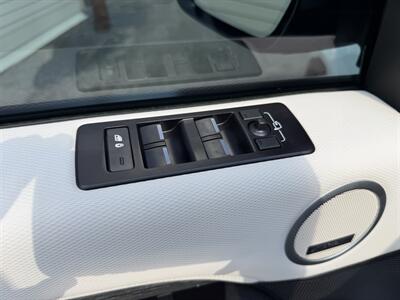2023 Land Rover Discovery P360 S R-Dynamic   - Photo 18 - Nashville, TN 37210