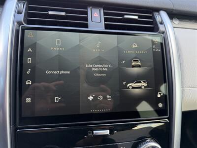 2023 Land Rover Discovery P360 S R-Dynamic   - Photo 43 - Nashville, TN 37210
