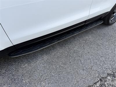 2023 Land Rover Discovery P360 S R-Dynamic   - Photo 15 - Nashville, TN 37210
