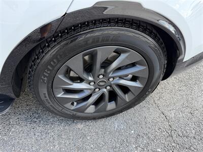 2023 Land Rover Discovery P360 S R-Dynamic   - Photo 16 - Nashville, TN 37210