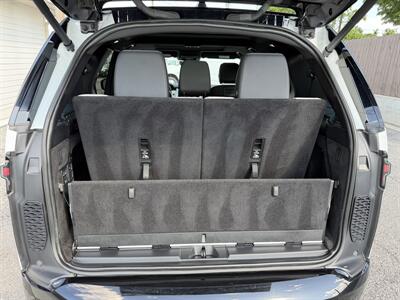 2023 Land Rover Discovery P360 S R-Dynamic   - Photo 33 - Nashville, TN 37210