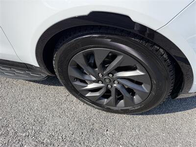 2023 Land Rover Discovery P360 S R-Dynamic   - Photo 13 - Nashville, TN 37210