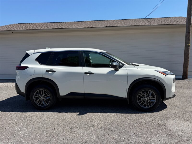 2021 Nissan Rogue S FWD's photo