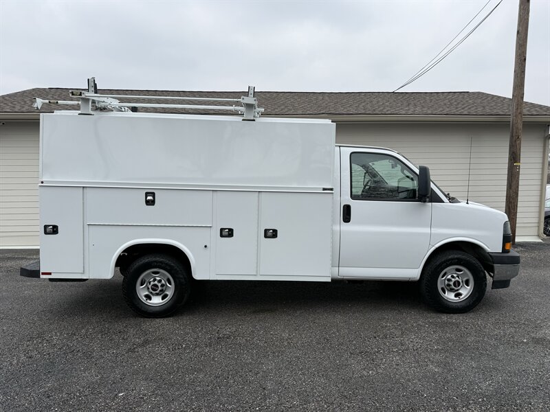 2023 GMC Savana 3500   - Photo 1 - Nashville, TN 37210