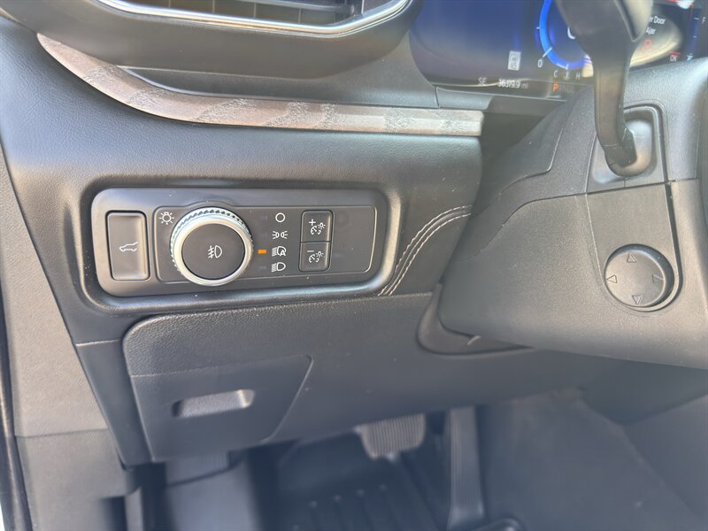2022 Ford Explorer Platinum photo 28