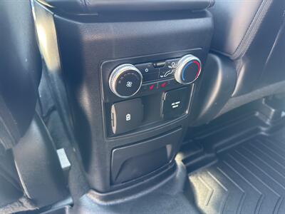 2022 Ford Explorer Platinum   - Photo 21 - Nashville, TN 37210