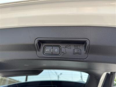 2022 Ford Explorer Platinum   - Photo 26 - Nashville, TN 37210