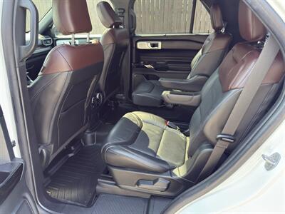 2022 Ford Explorer Platinum   - Photo 17 - Nashville, TN 37210